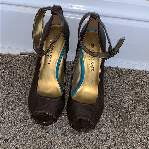 Christian Siriano brown snakeskin peep toe heels - Picture 2 of 5